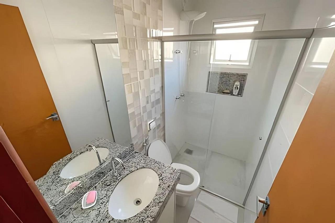 202- Apartamento De 2 Quartos Para Ate 5 Hospedes Patos de Minas Zewnętrze zdjęcie